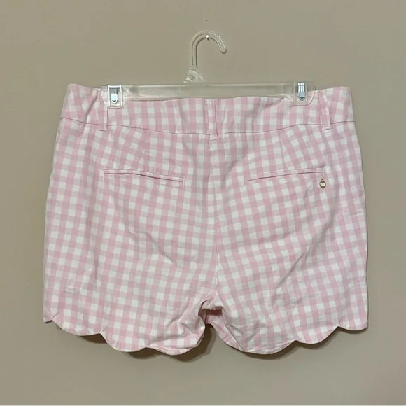Crown & Ivy Pink Gingham Scalloped Hem Shorts size 6 - Picture 2 of 3
